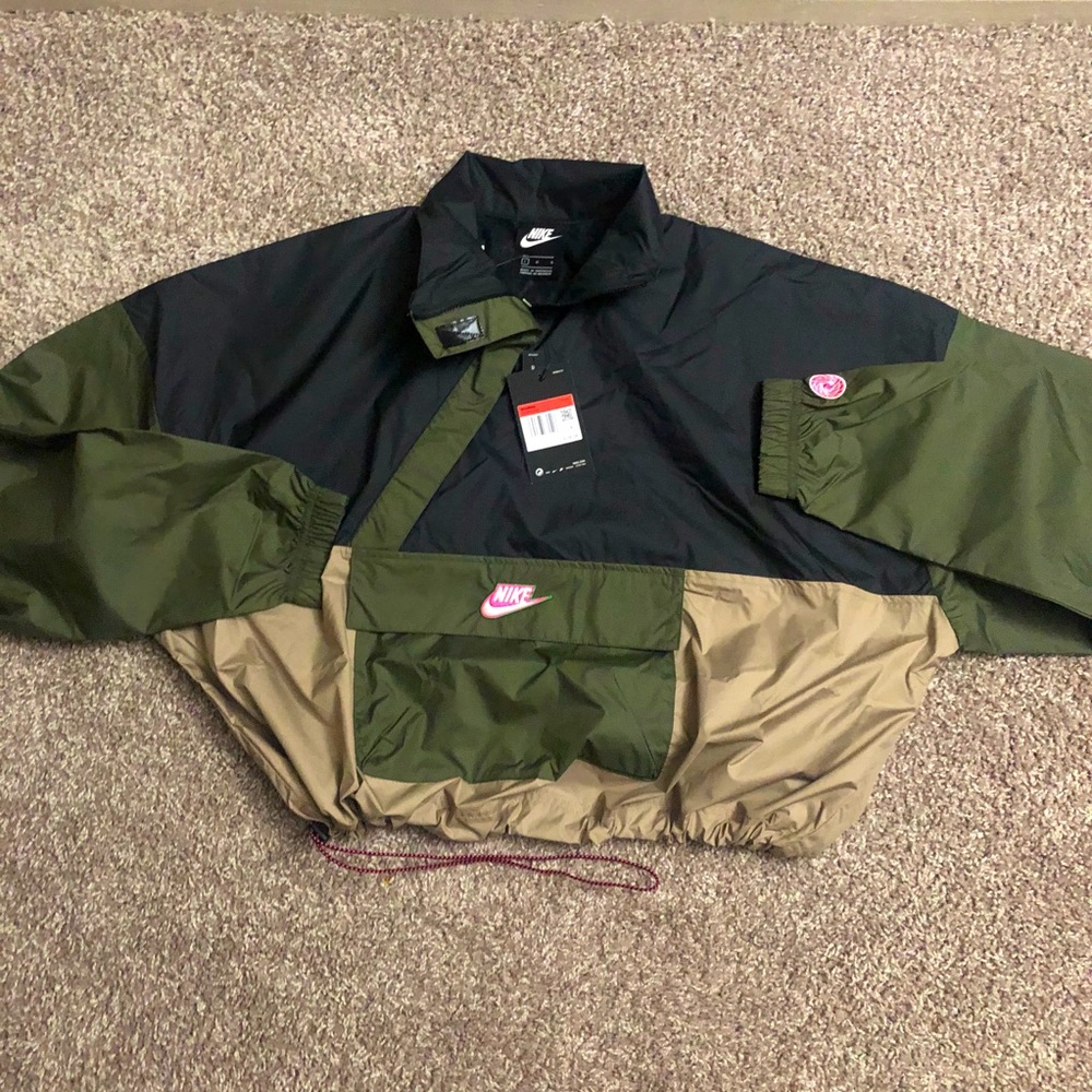 Women’s Nike Jacket | Windbreaker